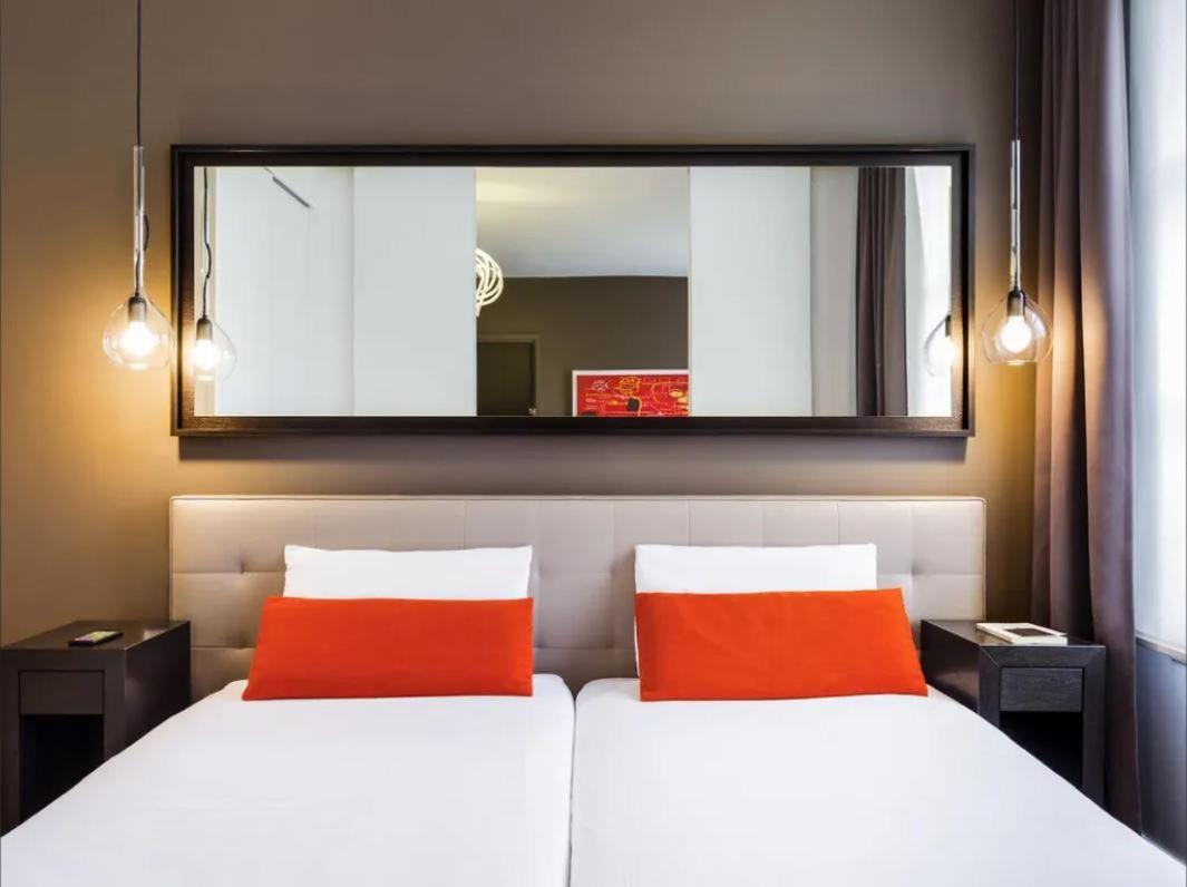 Disneyland Deluxe Flat, Outside Pool, Climatisation, 1 Min To Disney Parks سيري المظهر الخارجي الصورة