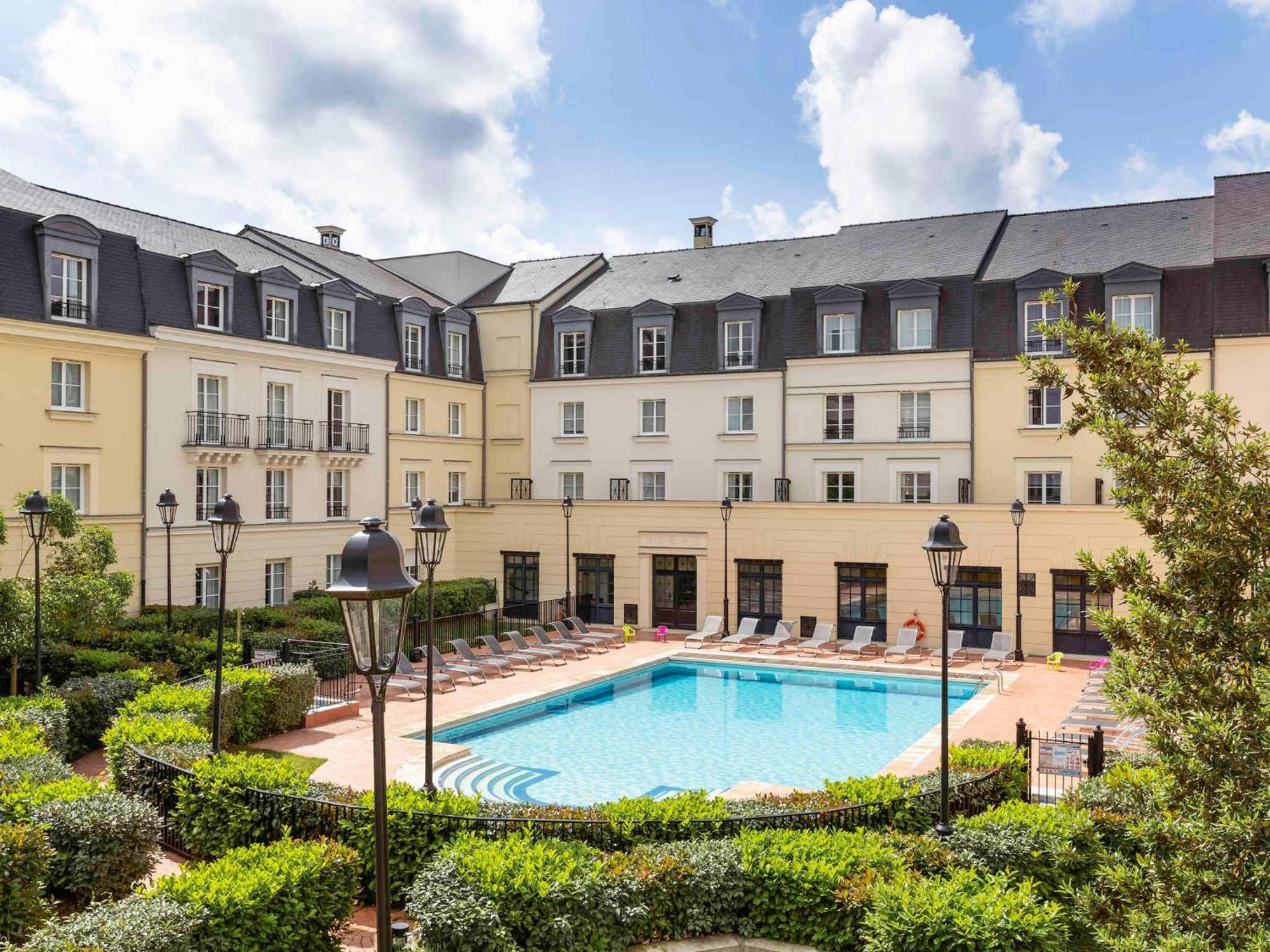 Disneyland Deluxe Flat, Outside Pool, Climatisation, 1 Min To Disney Parks سيري المظهر الخارجي الصورة